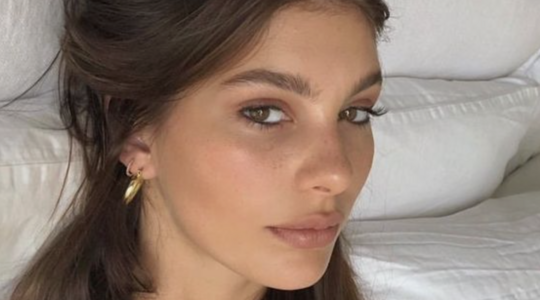 De nieuwste zomer make-up trend: sunburn blush