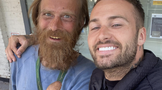Dave Roelvink speelt open kaart op Instagram over zijn drank en drugsverslaving