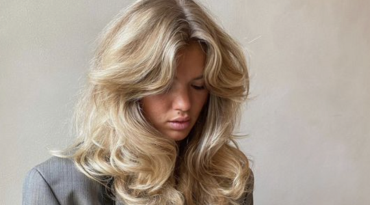 Hair slugging: zo ga je droog en pluizig haar tegen