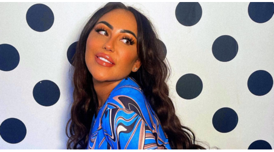 Sophie Kasaei doet borstverkleing