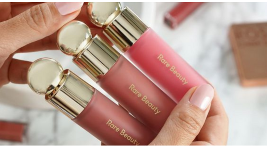 Liquid make-up aanbrengen