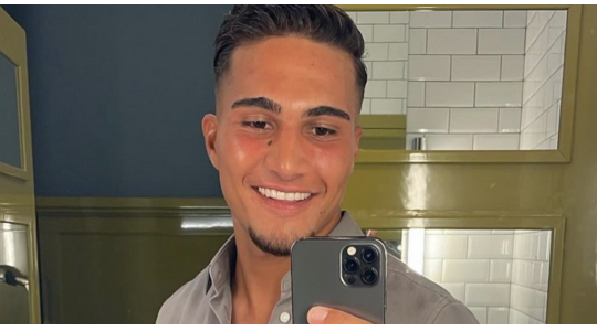 Love Islands Mert Mert Okatan