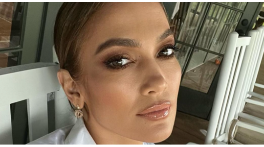 Jennifer Lopez skin