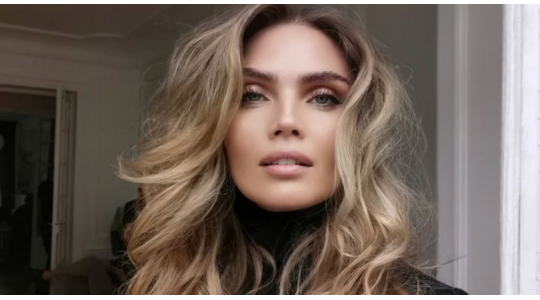 Kim Feenstra lingerie