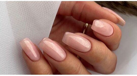 lipgloss nails