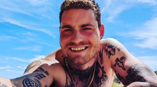 douwe bob verteld over de kritiek op zijn vaderschap