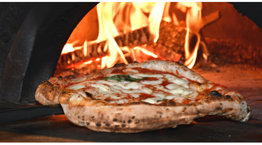 pizza oven voor op de camping