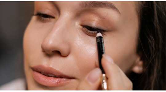 eyeliner jonger uitzien
