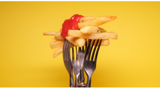 truc-ketchup-fles-leeg-tiktok