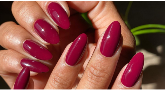 mocha red nageltrend