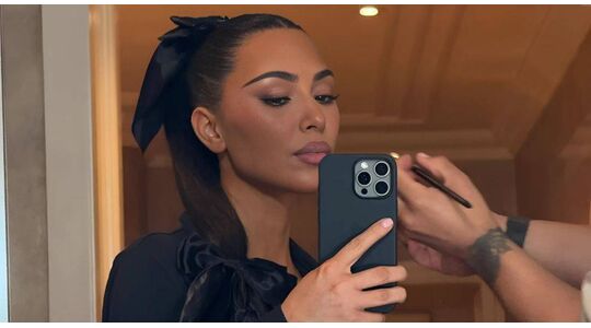 kim kardashian paardenstaart
