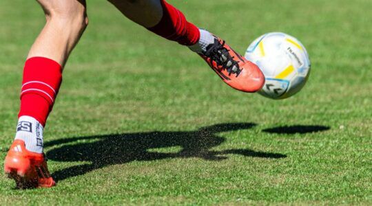 vrouwenvoetbal grotere stadions
