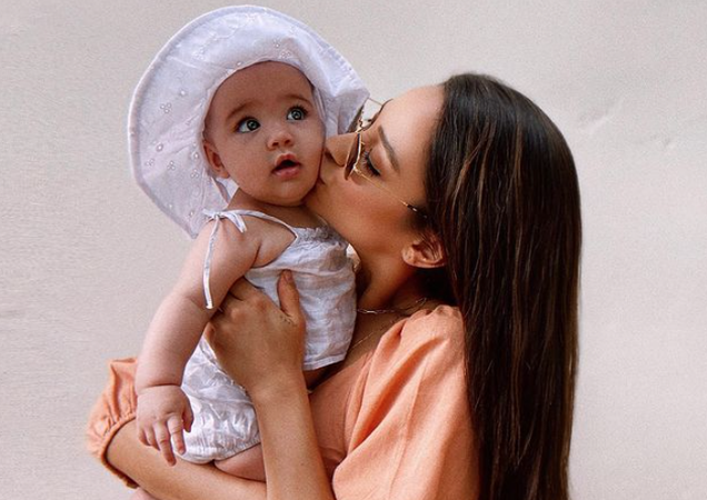 Shay Mitchell vertelt in podcast openhartig over haar zware prenatale periode