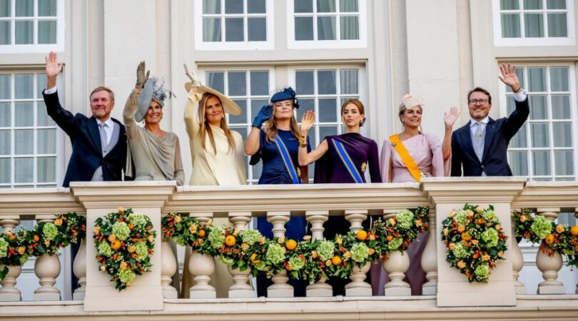 Trendkleur paars door Prinses Alexia Prinsjesdag