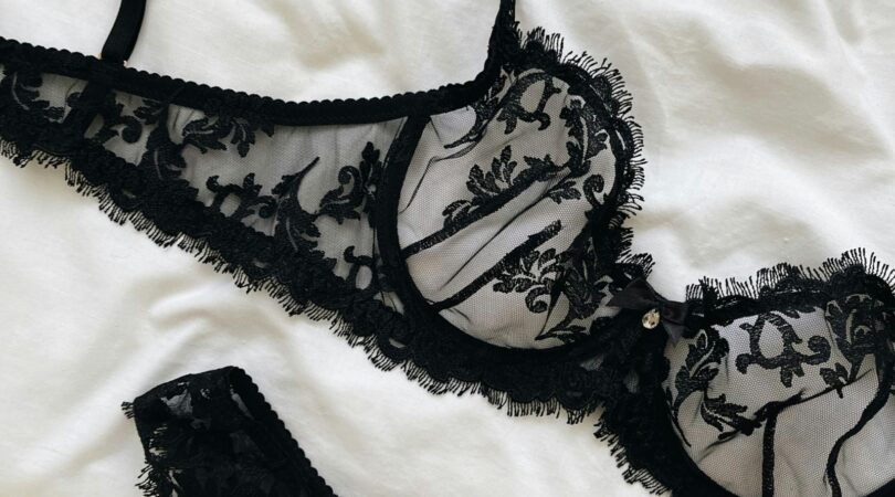 Lingerie op bed.